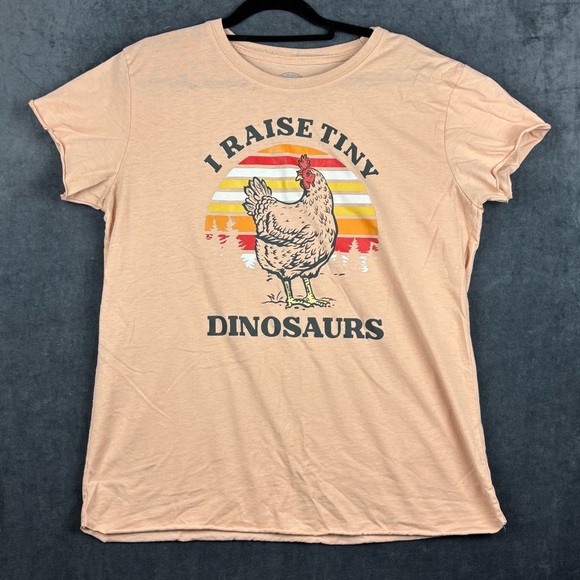 Lost Creek Outfitters Peach Chicken Lady Tee - I Raise Tiny Dinosaurs Sz XXL - Picture 1 of 6